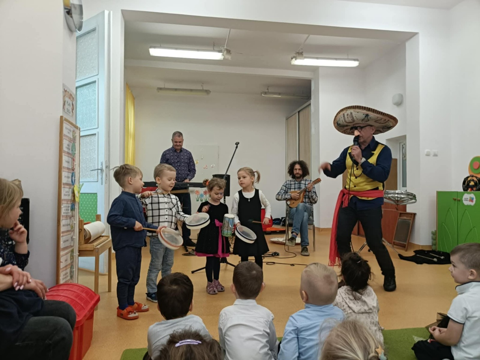 Pan Mandolina i Pan Ukulele